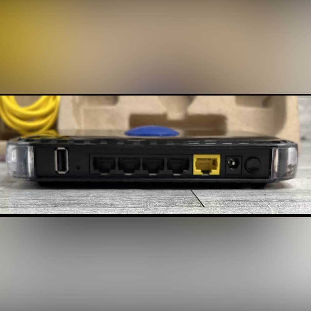 NETGEAR N600 DUAL BAND WI-FI ROUTER MODEL WNDR3400 - Picture 12 of 12